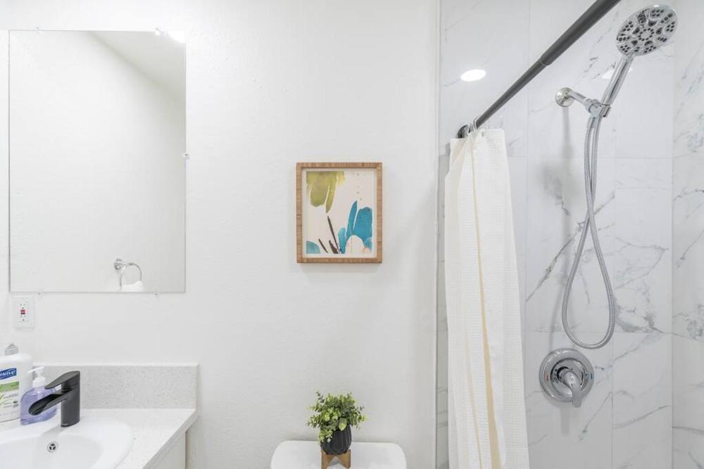 Enjoy Alhambra Night Life at 2BR Apt